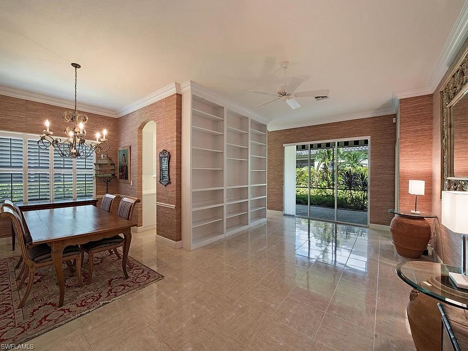 1st image of 933 Vistana Cir
