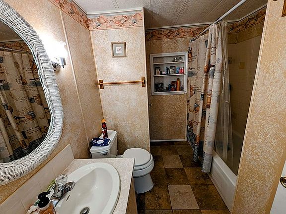 2nd image of 2 Camino Real Ct