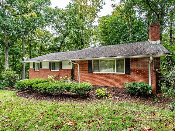 3rd image of 1720 Doningham Dr