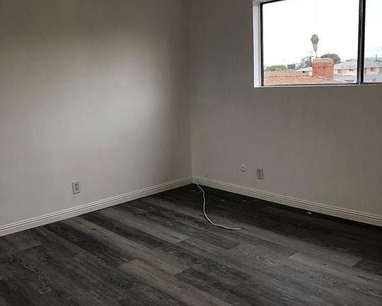 5th image of 5869 Dauphin St APT 3