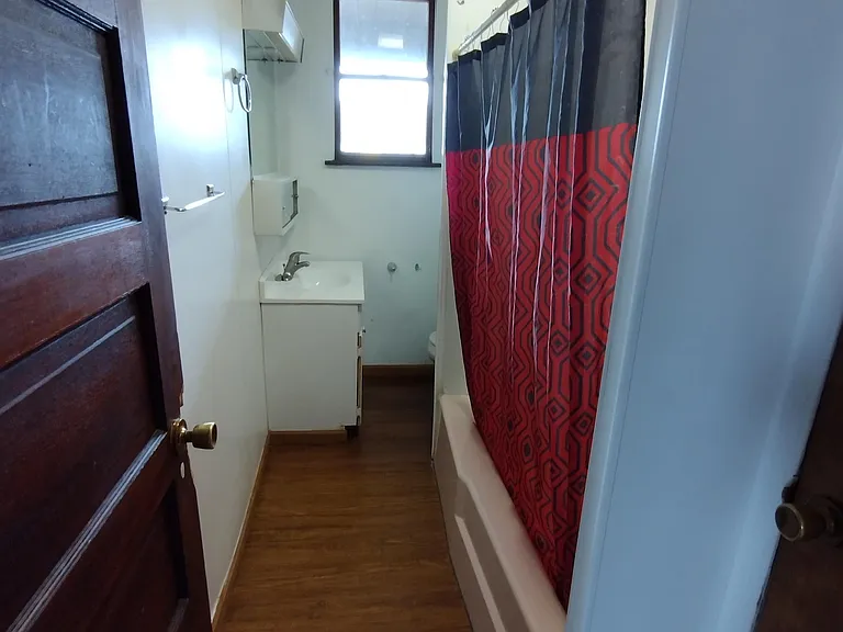 1525 Plum St #1 — Photo 4