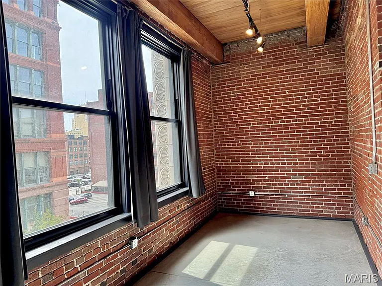 1015 Washington Ave #401 — Photo 10