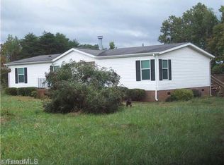 116 E Pondview Dr, Reidsville, NC 27320