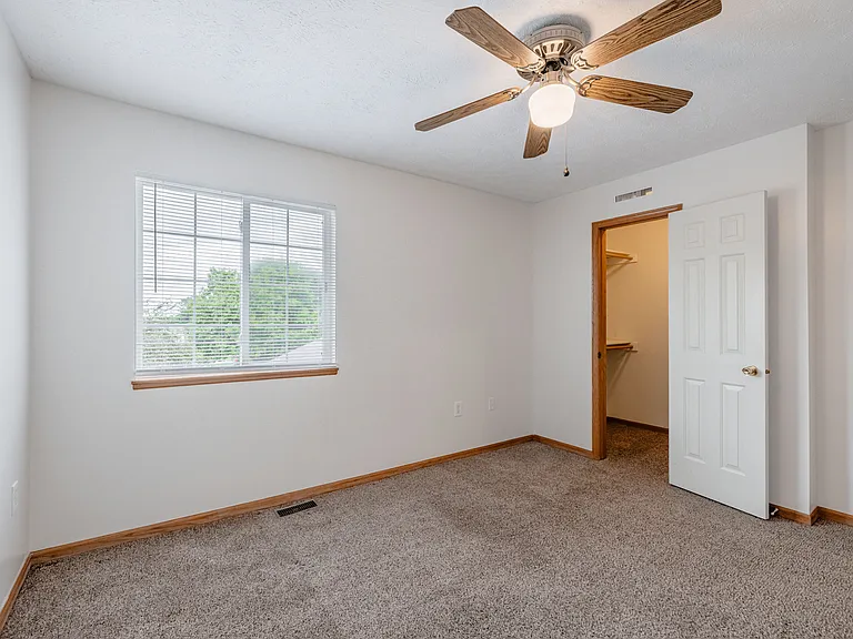 410 W Todd Cir — Photo 24