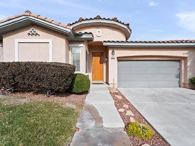 10492 Mission Park Ave — Photo 2