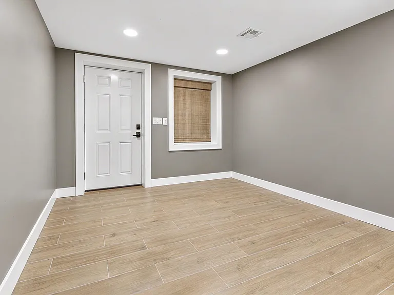 926 Park Ave — Photo 34
