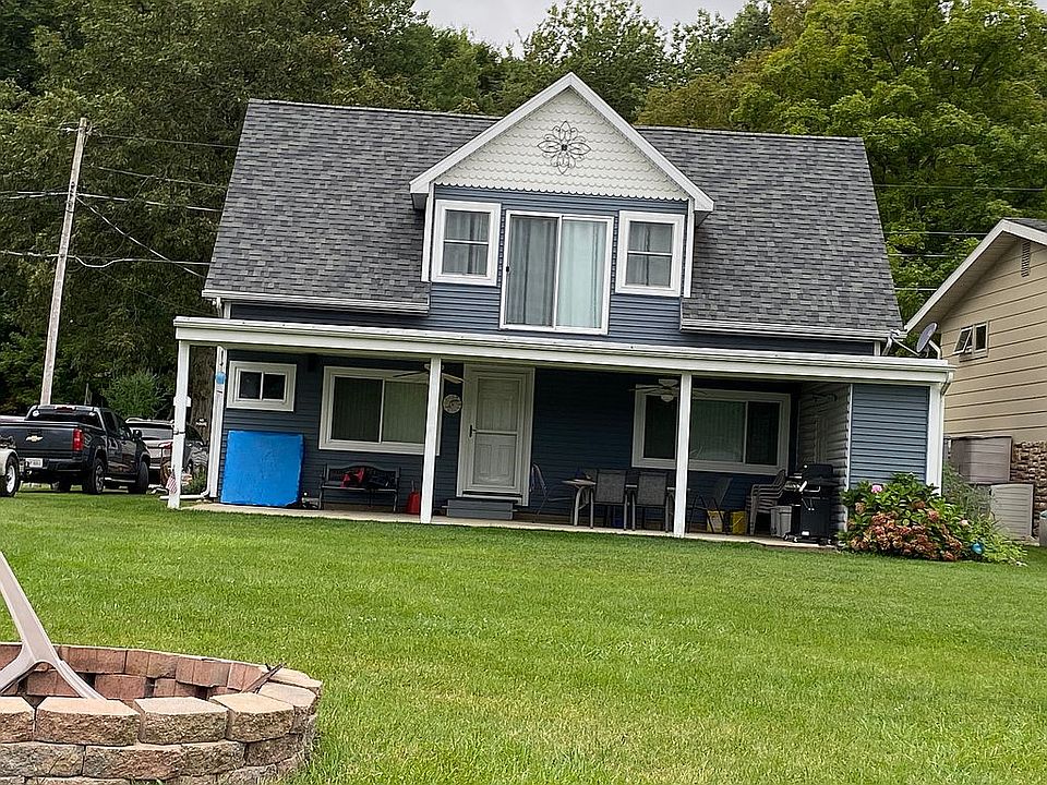 1st image of 3145 Lake Dr