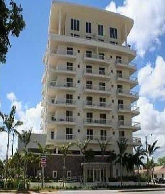 Building Groveway condos
