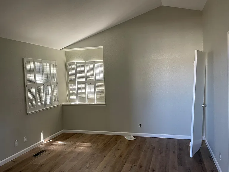 523 Fuchsia Dr — Photo 8