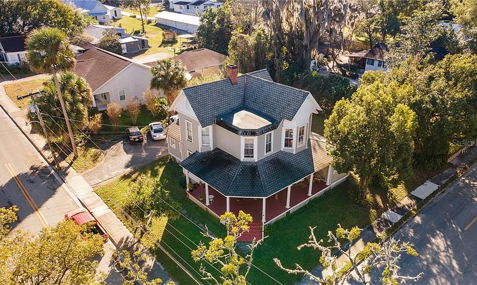 1st image of 605 SE Sanchez Ave