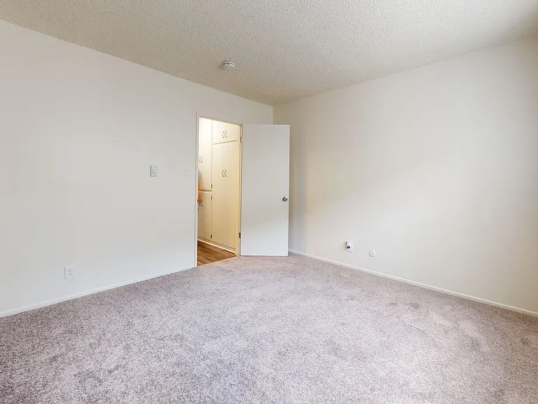 14800 S. Berendo — Photo 10