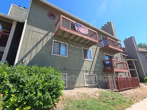 4501 Boardwalk Dr #P150 Photo 1