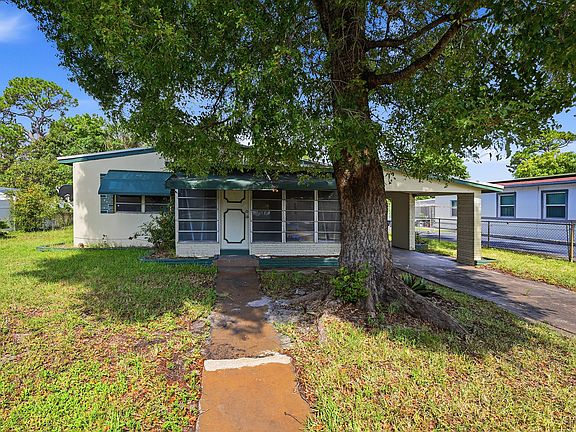 3rd image of 413 SW 24th Avenue