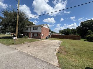 211 N Chestnut St APT A, Tomball, TX 77375