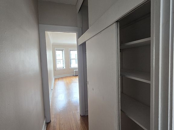 5th image of 4527 N Paulina St APT 3B