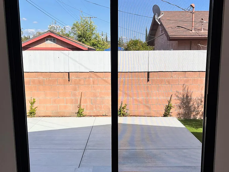 15531 Superior St — Photo 37