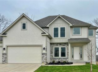 1969 Longview Dr, Liberty, MO 64068