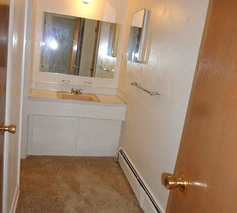 4th image of 1443 Race St APT 34