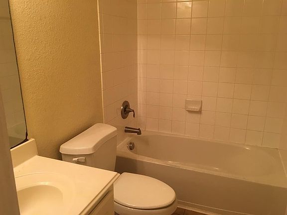 5th image of 12811 Kingston Point Ln