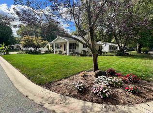 919 Johnson Ln, Springfield, IL 62702