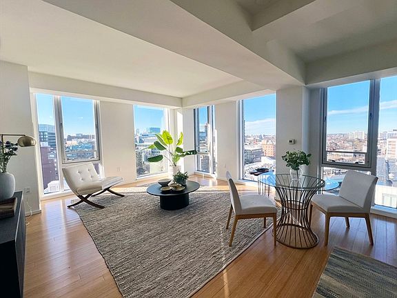 3rd image of 2 Earhart St Unit Penthouse 4