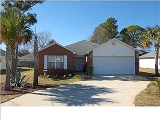 1st image of 40 Kathleen Dr
