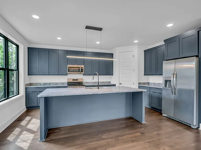 1114 Leland Ave — Photo 5