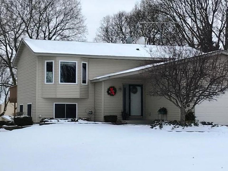 606 8th St Buffalo located near Northwinds, Park and Trails with lake view of Buffalo lake.