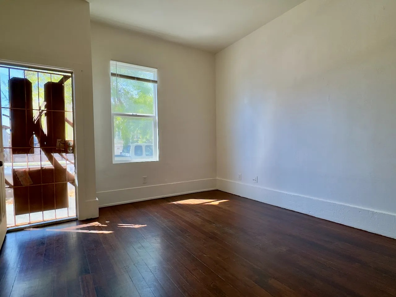 2 bed, 700 sqft, $2,495 — Photo 4