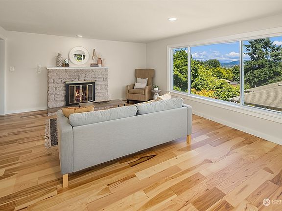 5th image of 4654 S 168th St
