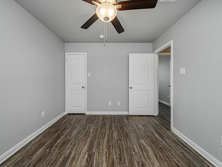 1368 Kingsgate Dr — Photo 43