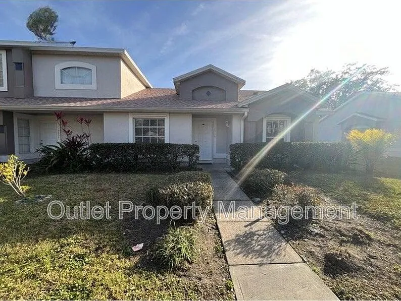3 bed, 2.0 bath, 1149 sqft, $1,775 — Photo 2