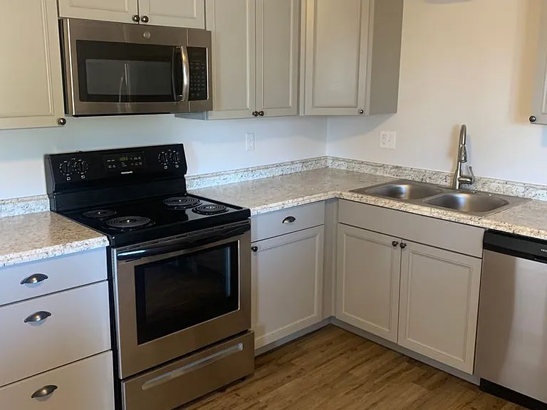 3123 E Carlisle Ave — Photo 2