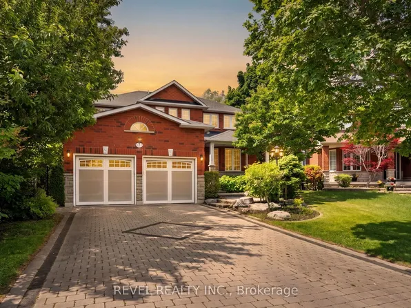 7 Callander Ct, Ajax, ON L1S 7M5