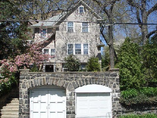 1st image of 238 Ward Ave