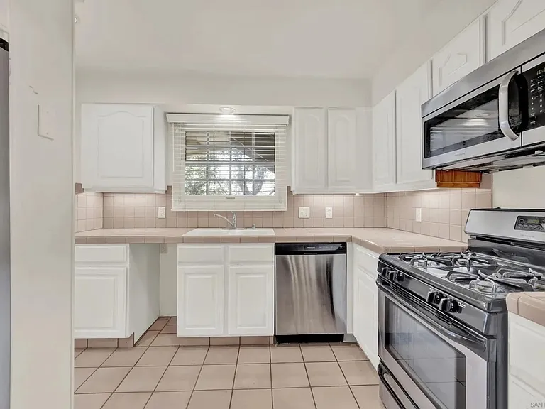 3104 Dickens St — Photo 19