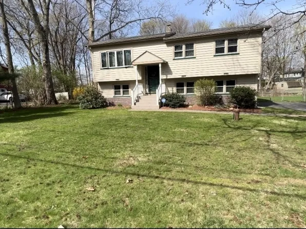 33 Orchard St, Mount Olive Twp., NJ 07828