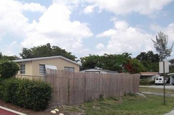 5th image of 3300 NW 43rd Ave