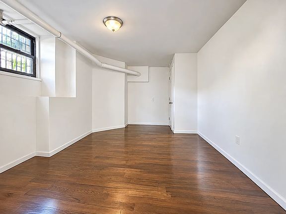 5th image of 574 Jefferson Ave #B