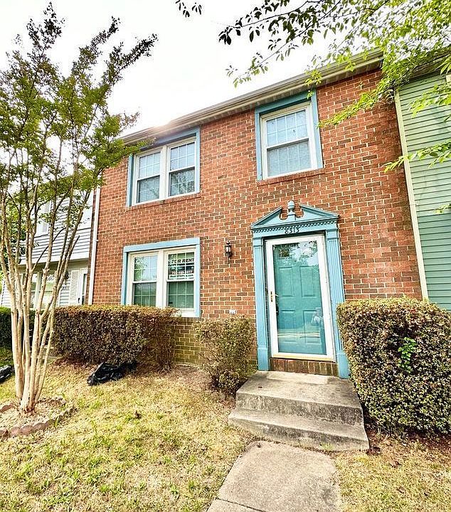1st image of 8313 Claremont Woods Dr