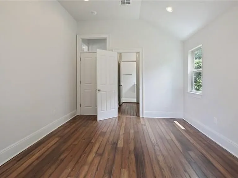 8616 Jeannette St — Photo 12