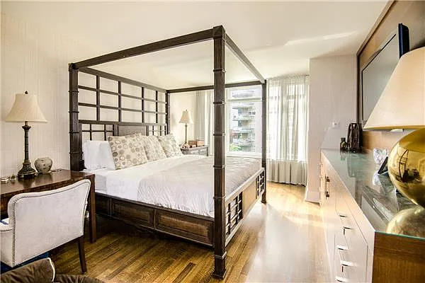 Sold by (Legacy) Elegran | media 4