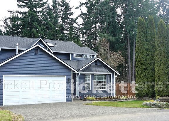 2nd image of 10421 Ashley Cir NW