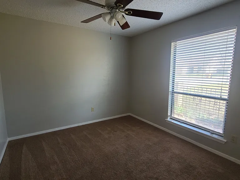 13112 Lamplight Village Ave — Photo 19