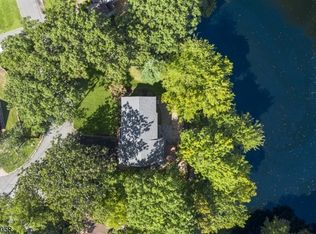 18 Laurelwood Dr, Mountain Lakes, NJ 07046