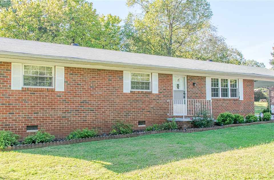 1st image of 645 Haywood Dr NW