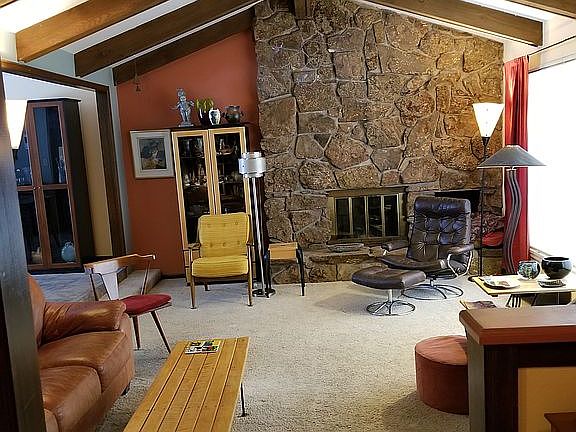 3rd image of 4792 McKinley Dr