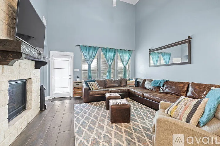 525 Compania Cv — Photo 8
