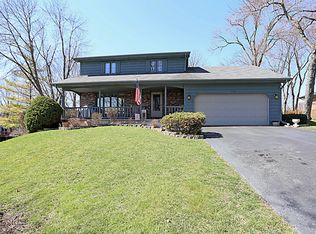245 Holiday Dr, Somonauk, IL 60552