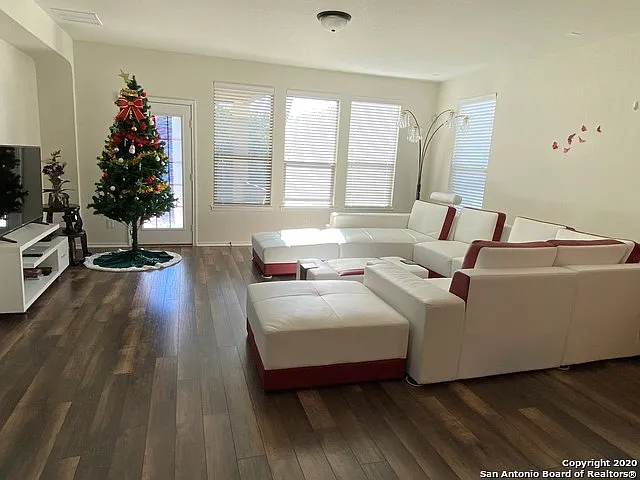 20228 Jove Oak — Photo 10